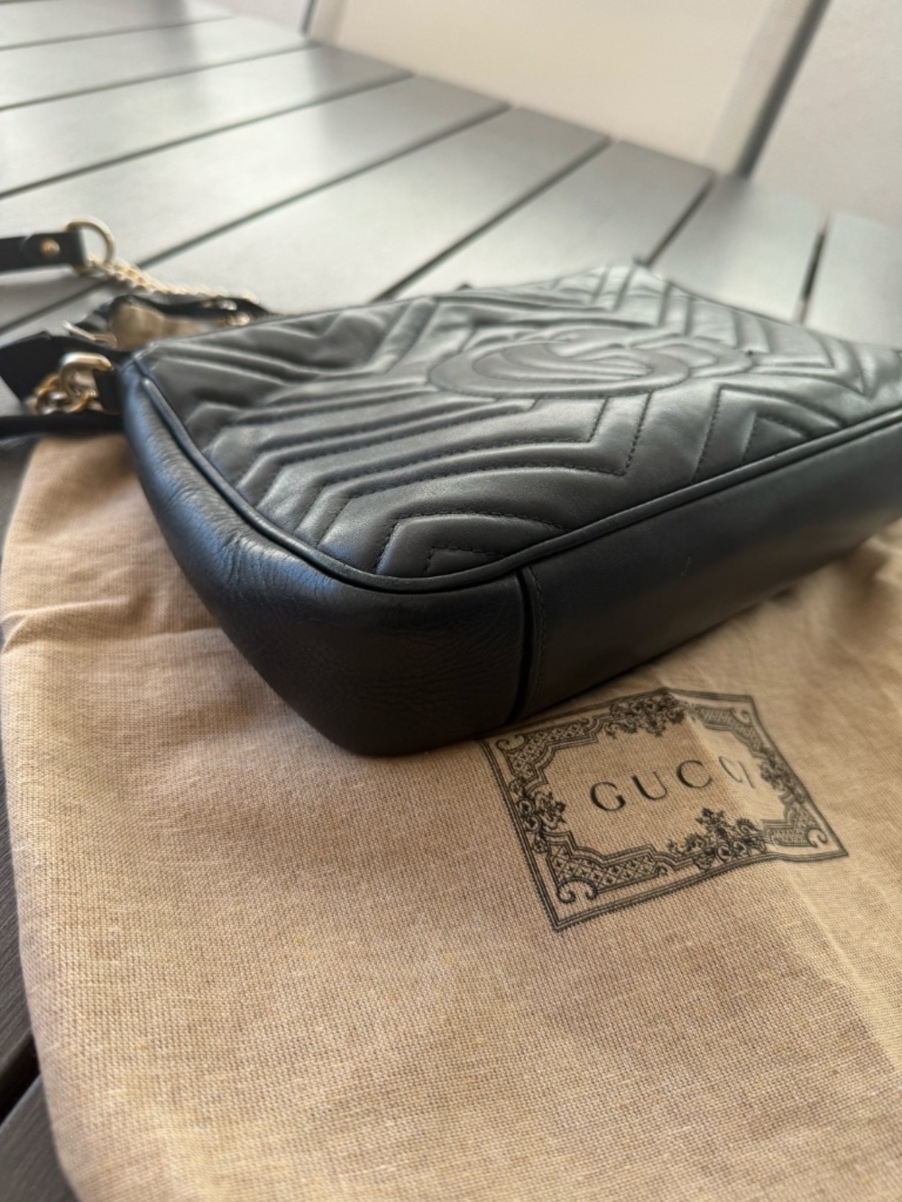 Gucci Medium GG Marmont Shoulder Bag - Picture 5 of 14